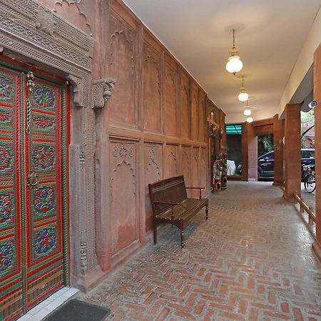 Oyo 1427 Hotel Malhar Haveli 노이다 외부 사진