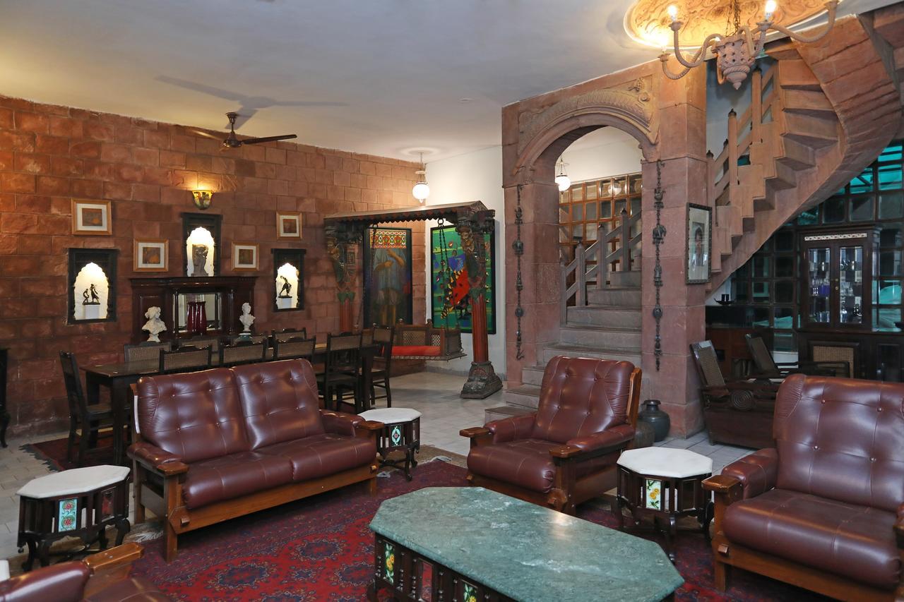 Oyo 1427 Hotel Malhar Haveli 노이다 외부 사진