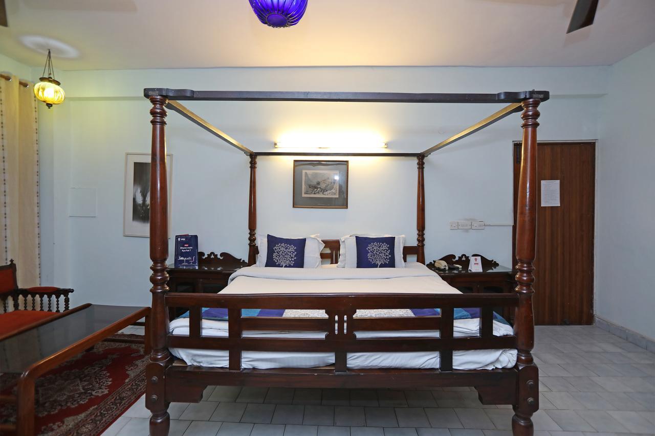 Oyo 1427 Hotel Malhar Haveli 노이다 외부 사진