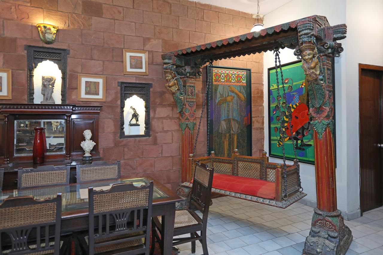 Oyo 1427 Hotel Malhar Haveli 노이다 외부 사진