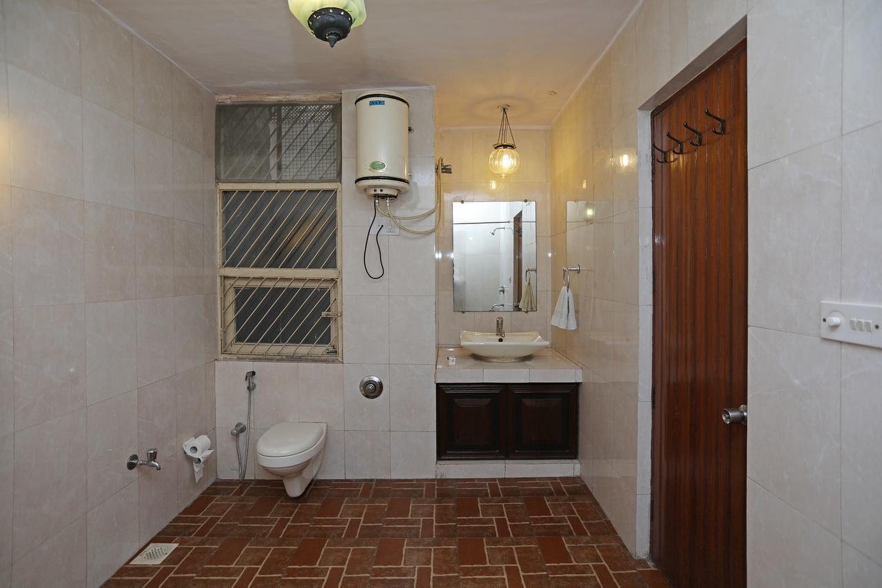 Oyo 1427 Hotel Malhar Haveli 노이다 외부 사진