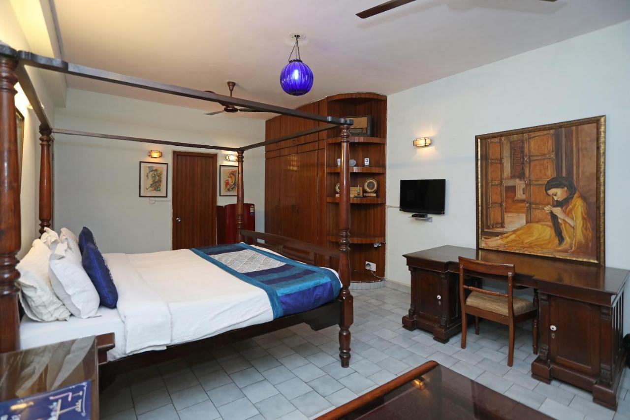 Oyo 1427 Hotel Malhar Haveli 노이다 외부 사진